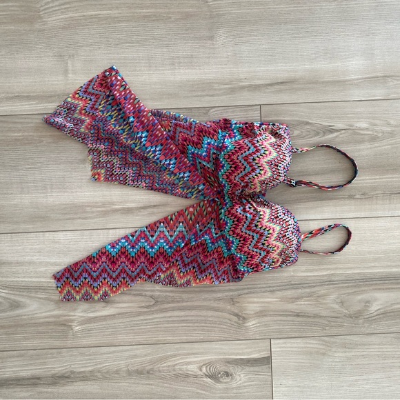 Colorful Patterned Top - Picture 4 of 4